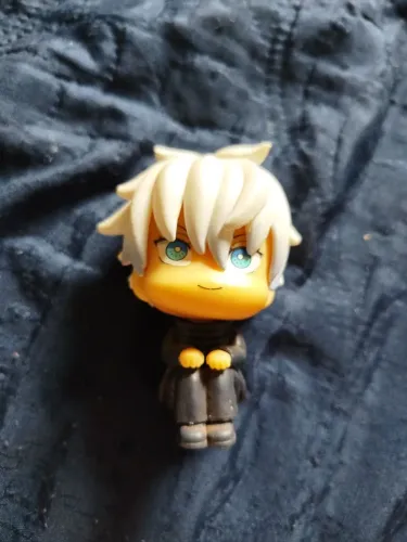 Gojo figure