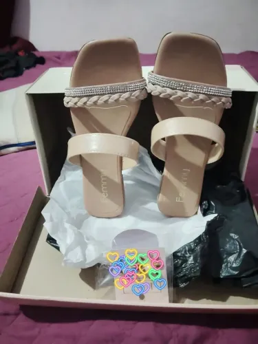Rasteirinha cor nude N 34 Valor 30,00