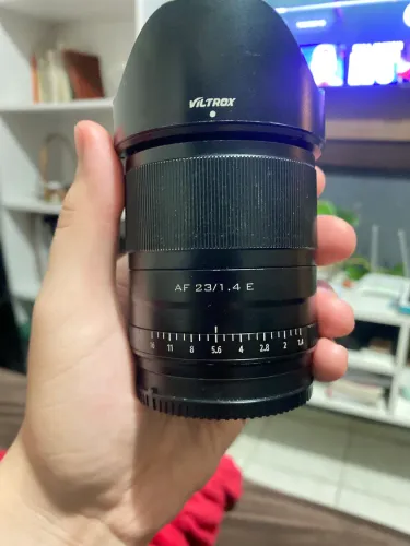 Lente Viltrox AF 23mm f/1.4 E (Sony E) - Com Defeito / Para Reparo