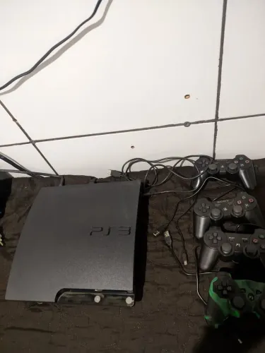 Vendo ps3 slim desbloqueado hen