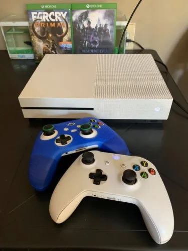 Xbox One S 1 Tera - FRUTAL-MG