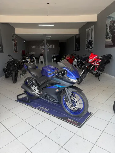 R15 2025 4 mil Km troco e financio 