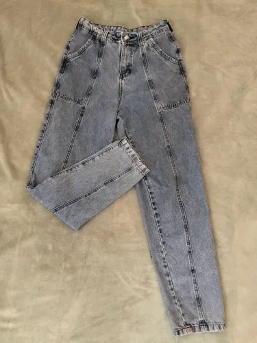 Calça Jeans Wide Leg Com Costura Frontal Alinhada