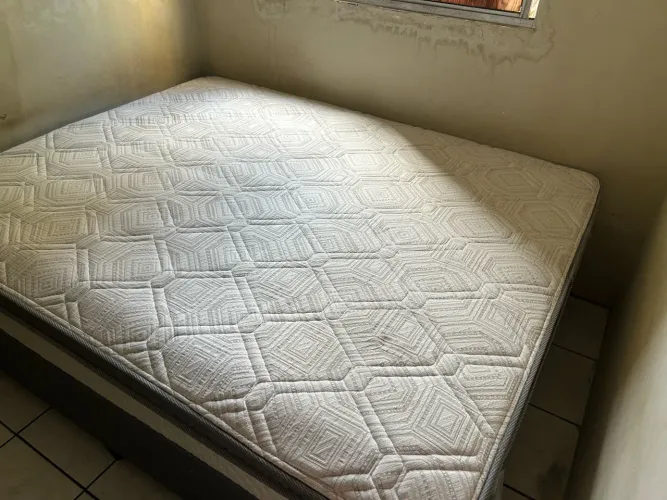 Cama de Casal (queen)