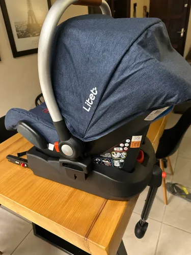 Bebê conforto Litet com isofix
