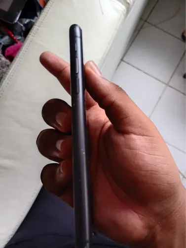 I phone 11 em ótimo estado