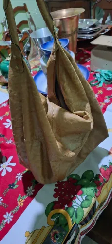 Relicário bolsa original de couro arezzo original 