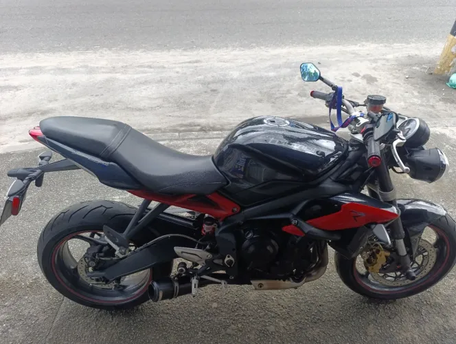 TRIUMPH STREET TRIPLE 675 2014 - REVISADA, IMPECÁVEL E PRONTA PARA RODAR! ?
