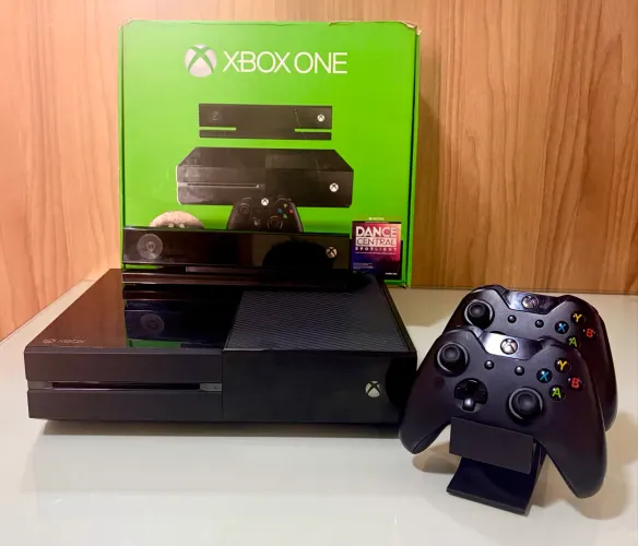 Xbox One Fat com Kinect + 2 Controles + Caixa Original ? Completo e Conservado!