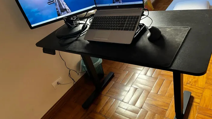 Mesa Digital Regulável Pichau Caelus Preta - Ergonômica (Em pé/Sentado)