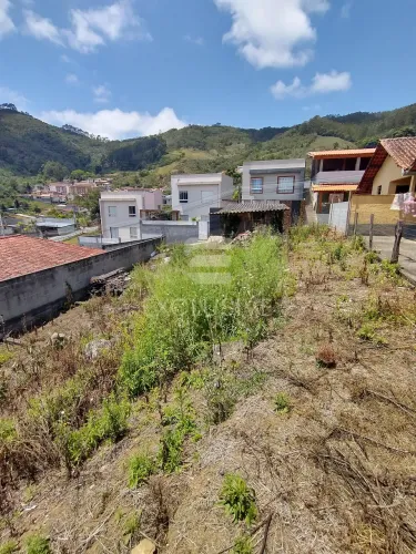 Terreno à venda, 303,88 m² por R$ 280.000 - Sítio São Luiz - Nova Friburgo-RJ