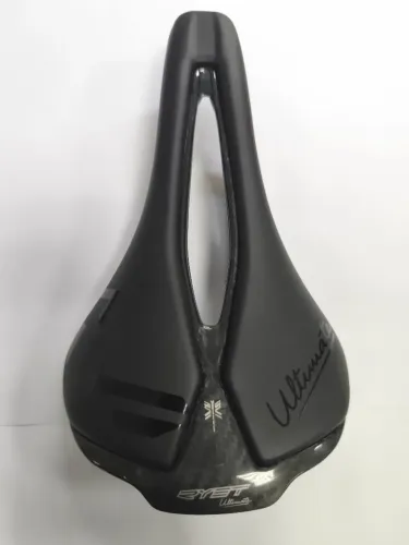 Selim de bicicleta Ryet de Carbono 
