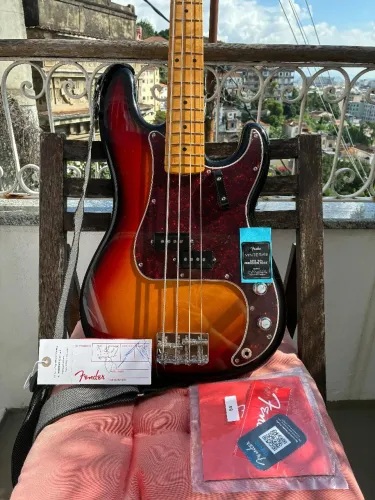 Contrabaixo Fender Vintera III Late 60s Precision Bass