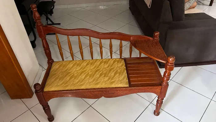 Vendo Telefoneira/Namoradeira