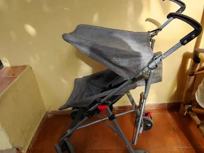 Carrinho guarda chuva