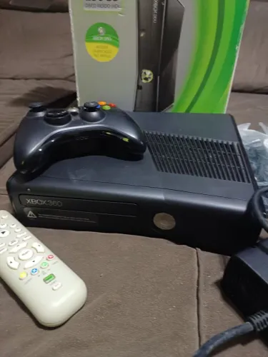 Xbox 360 250gb + Kinect + Jogos