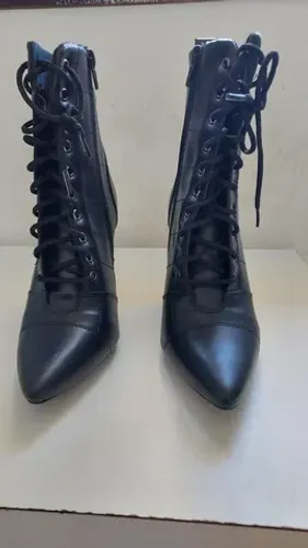 Bota 37 nova