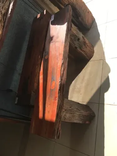 Banco de jardim de madeira