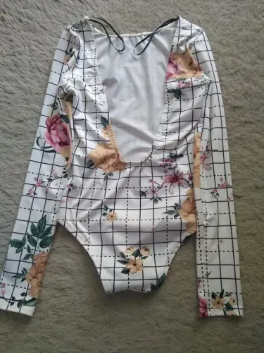 Body com estampa floral e xadrez