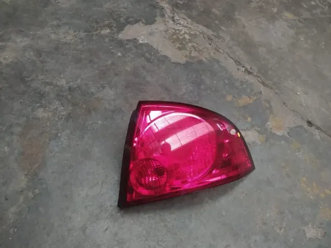 Lanterna Sentra 2004 2005 2006