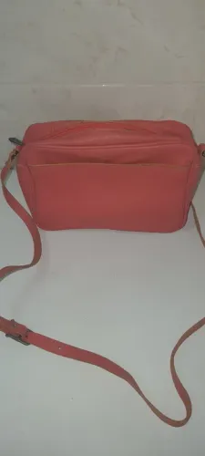 Bolsa couro alça regulável  cor coral