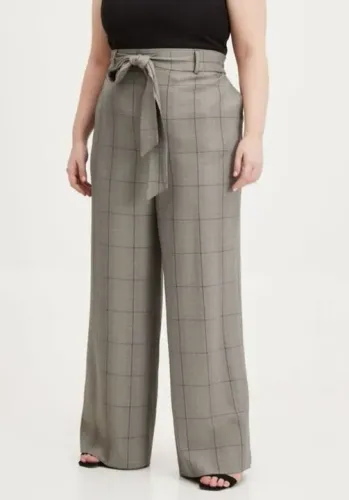 Calça pantalona em alfaiataria 