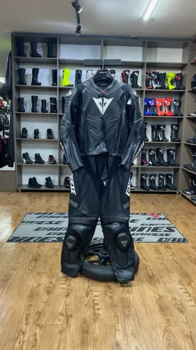 Macacão Dainese Laguna Seca Avro Perfurado 2 Peças Tamanho 58 Eur Seminovo