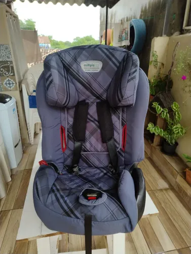 Cadeira criança veicular. Múltipla 1.2.3.