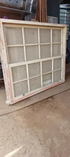 JANELÃO ANTIGO DE QUARTO /// R$850,00 