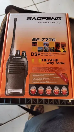 Radio Comunicador Walk Talk Baofeng 777s Alcance 5 Km 16 Canais