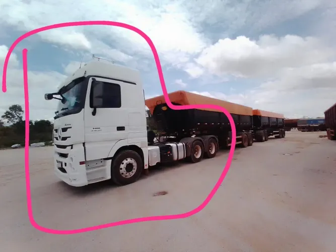 Mercedes bens Actros 2651, branco, todo revisado, único dono.