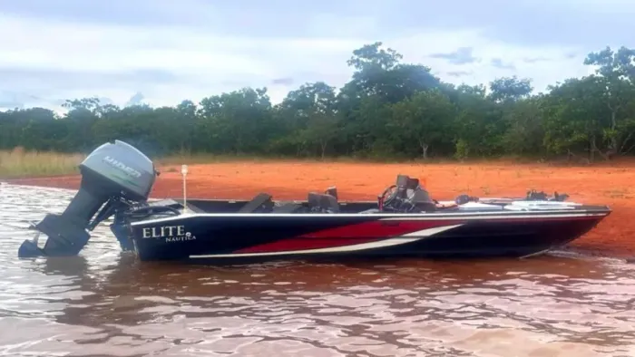 Lancha 6 metros Elite com motor 60hp - Praticamente novo