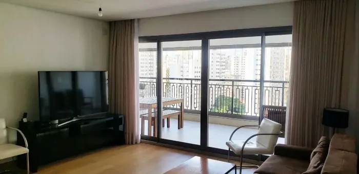 Apartamento mobiliado à venda na Avenida Bem-te-vi, Moema, São Paulo