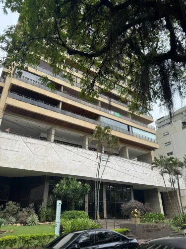 Apartamento para aluguel com 82 metros quadrados com 2 quartos