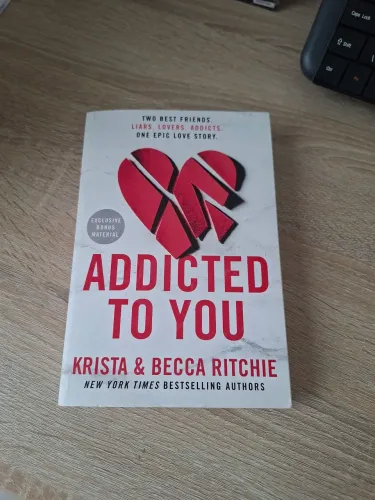 Livro Addicted To You - Krista & Becca Ritchie - Ed. Penguin
