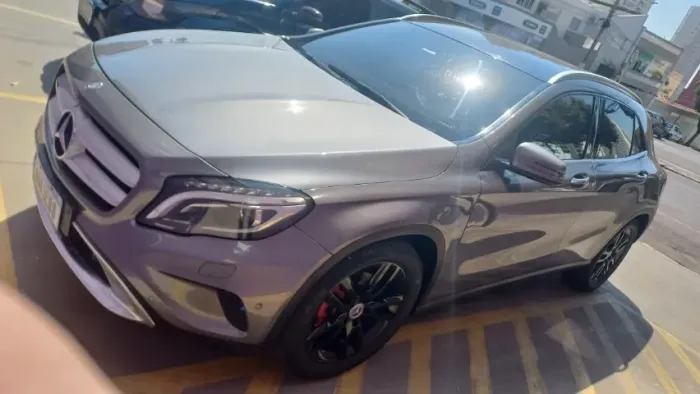 Mercedes-Benz GLA 200 Adv. 1.6/1.6 TB 16V Flex Aut. 2015