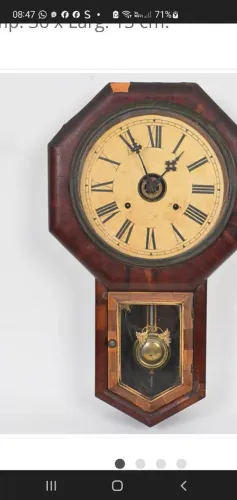 Antigo relógio de parede, modelo gravatinha