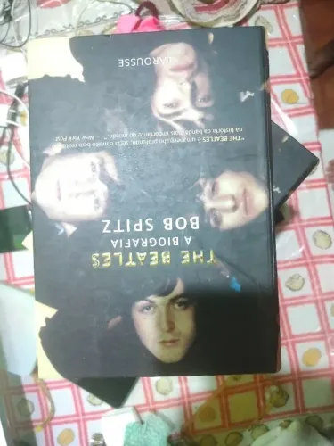 Livros: THE BEATLES/ A BIOGRAFIA BOB SPITZ