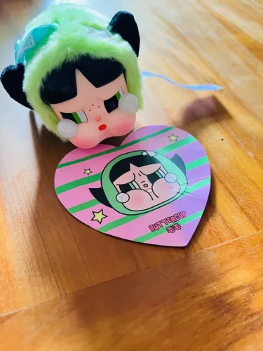 Chaveiro original pop Mart! Buttercup crybaby - Docinho