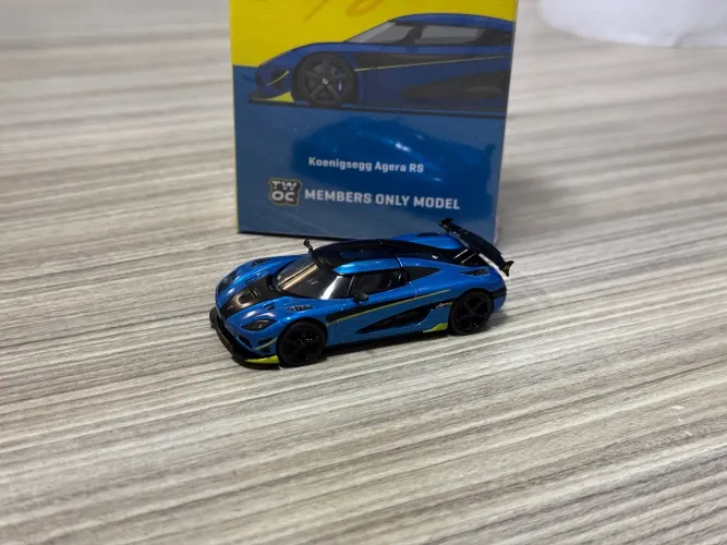 Tarmac Premium Koenigsegg Agera RS - Escala 1:64 - Exclusivo