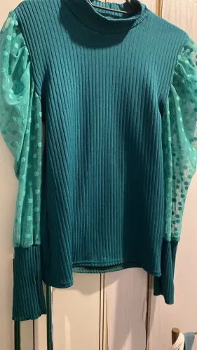 Blusa linda cor verde TAM g