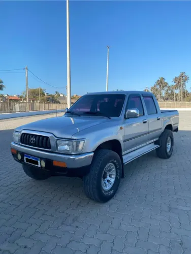 Toyota Hilux CD SRV 4X4 3.0 8V 116cv TB Diesel 2004