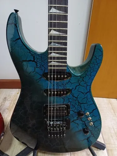 Guitarra Kaman GTX 23 Applause