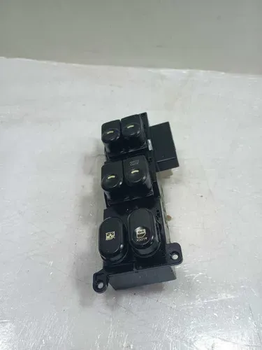 Botão De Vidro Elétrico Dianteiro Esquerdo Hyundai I30 2016