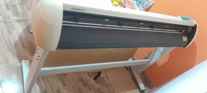 Plotter Recorte Jiackeng - 135 cm