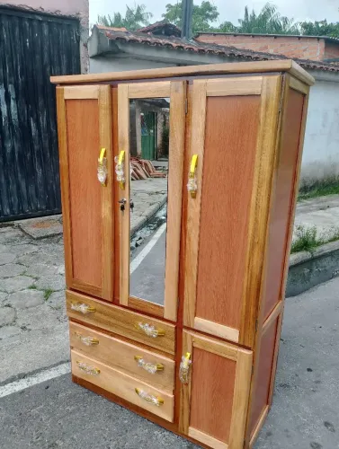 Guarda roupa de solteiro 3 portas novo