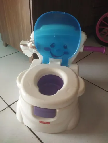 Troninho infantil Fischer Price 