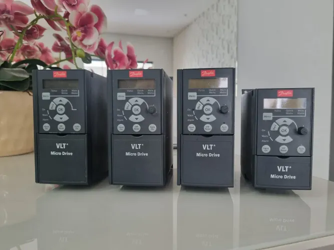 Inversor de frequência Danfoss 