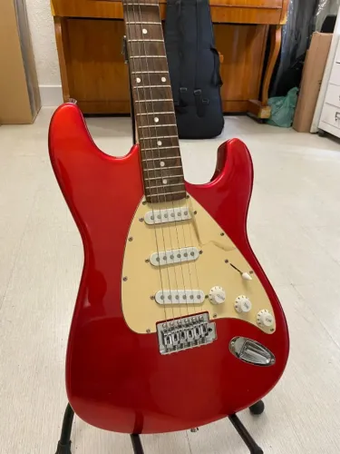Guitarra Strato Dolphin Vermelha Anos 90' com Bag brinde