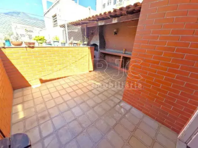 Duplex 150 metros com 4 quartos , 2 terraços ( 1 deles com churrasqueiraem GRAJAÚ - RJ